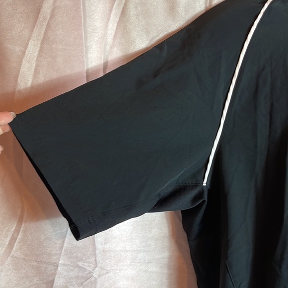 Men’s Adidas, short sleeve jacket, half zipper size small - Picture 5 of 6